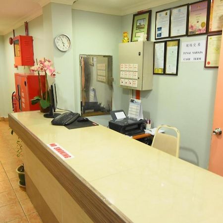 Oyo 89642 Highway Inn Mukah Extérieur photo