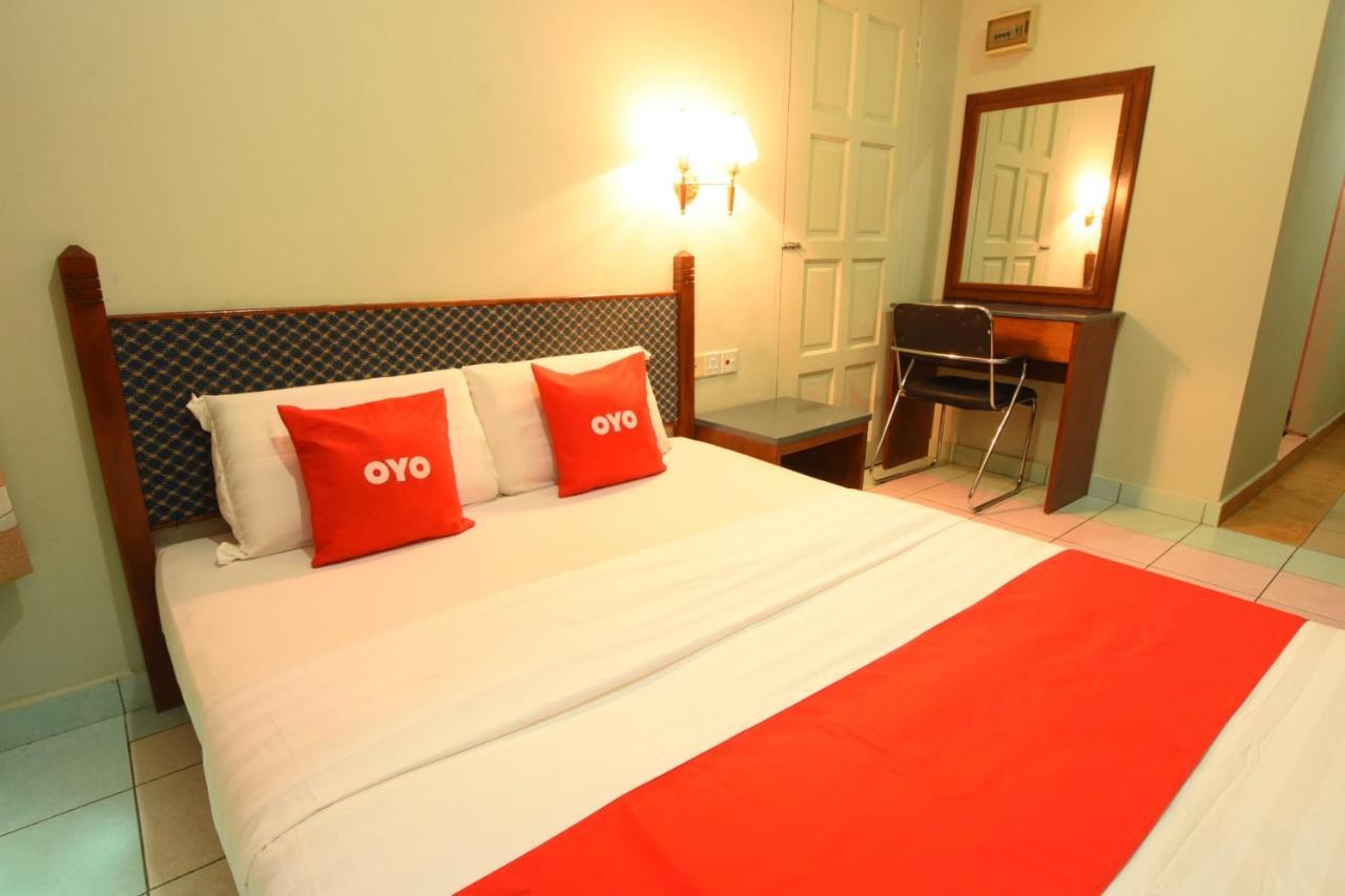 Oyo 89642 Highway Inn Mukah Extérieur photo