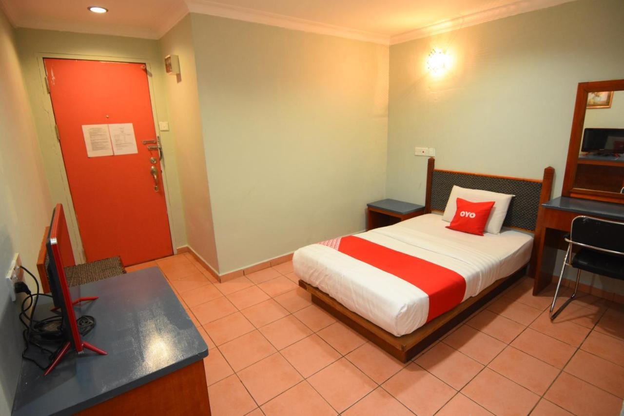Oyo 89642 Highway Inn Mukah Extérieur photo