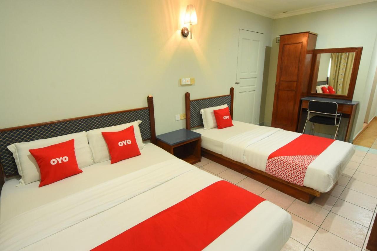 Oyo 89642 Highway Inn Mukah Extérieur photo
