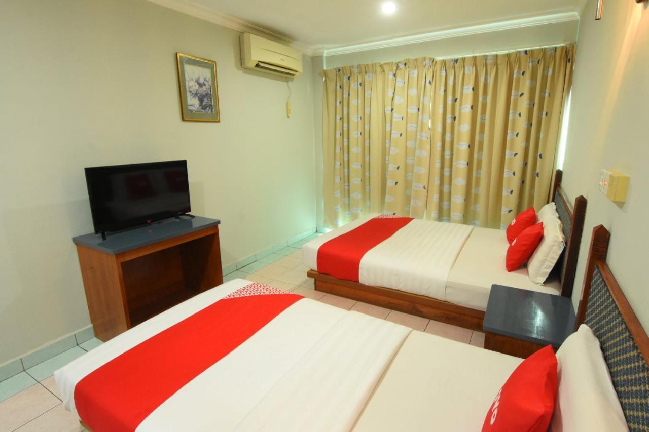 Oyo 89642 Highway Inn Mukah Extérieur photo