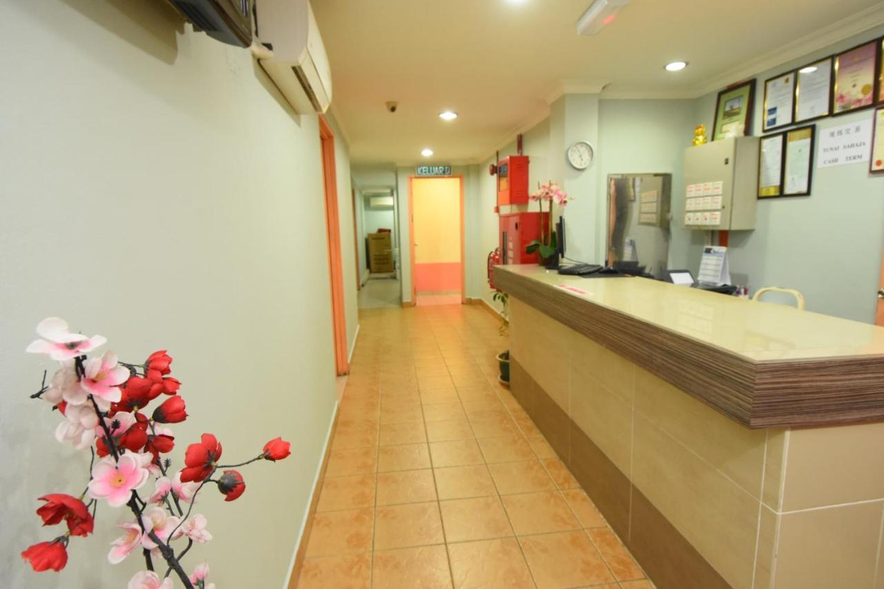 Oyo 89642 Highway Inn Mukah Extérieur photo