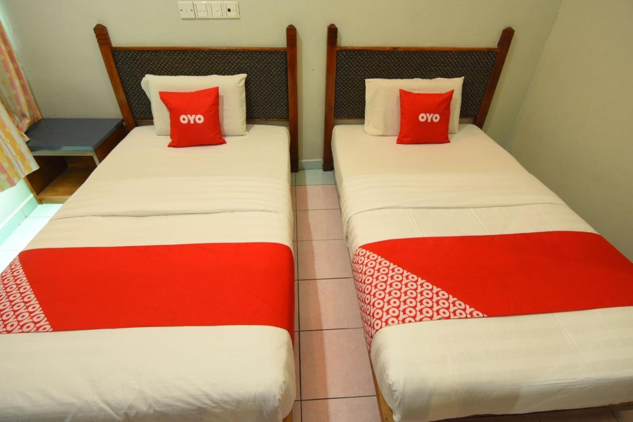 Oyo 89642 Highway Inn Mukah Extérieur photo